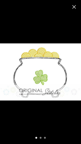 LUCKY Raglan w/ pot of gold